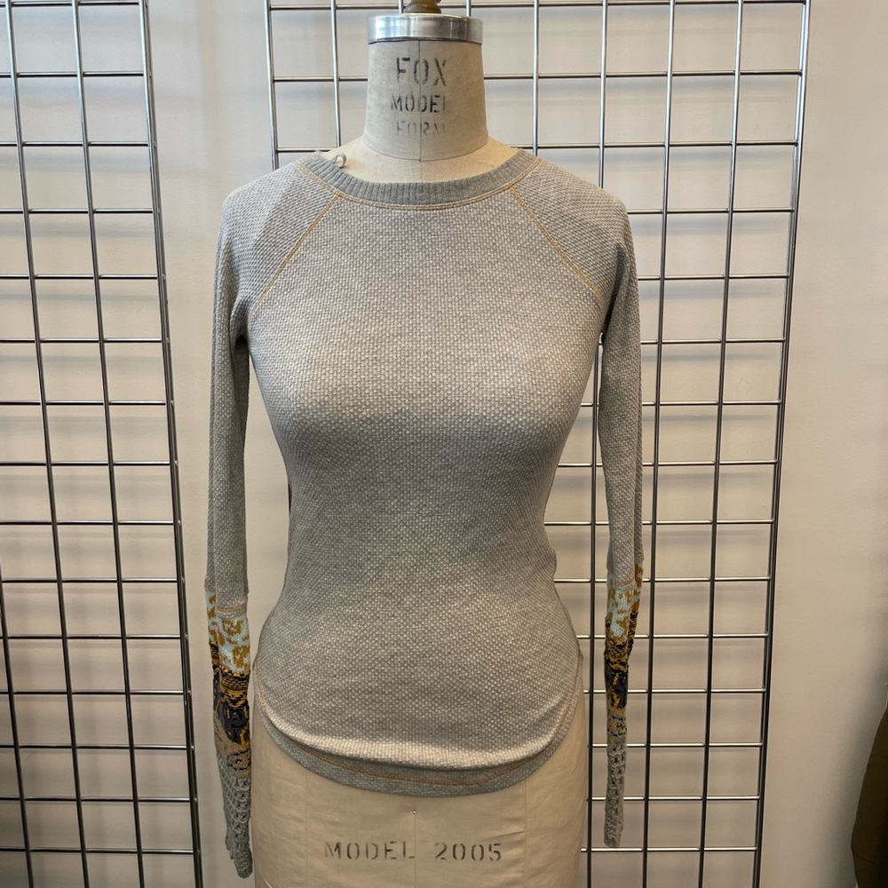 Xs free people long sleeve thermal with sweater knit sleeve detail